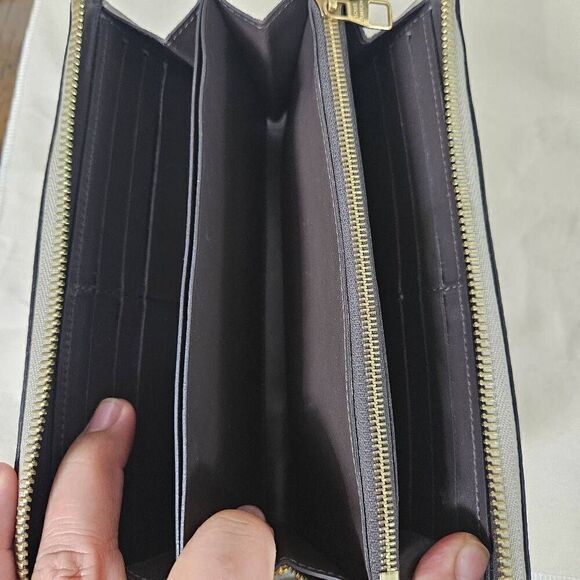 Louis Vuitton Taurillon portefeuille Comete long zip wallet - Picture 6 of 13